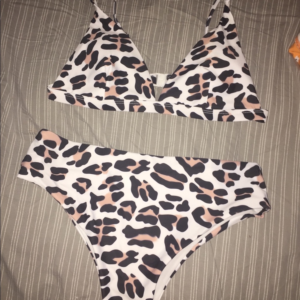 Cheeky swim suit set